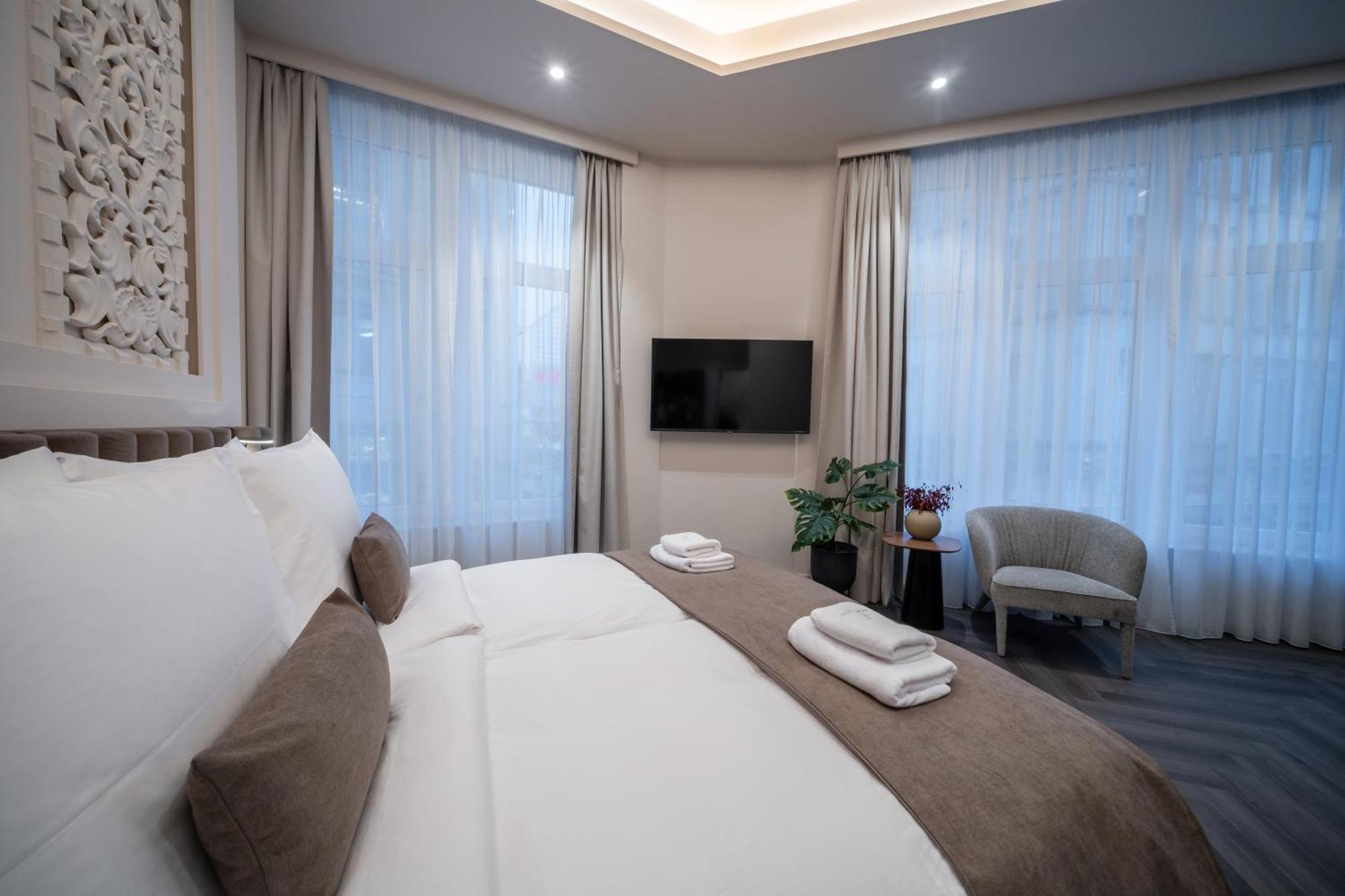 Damas Suites Budapest Exteriör bild